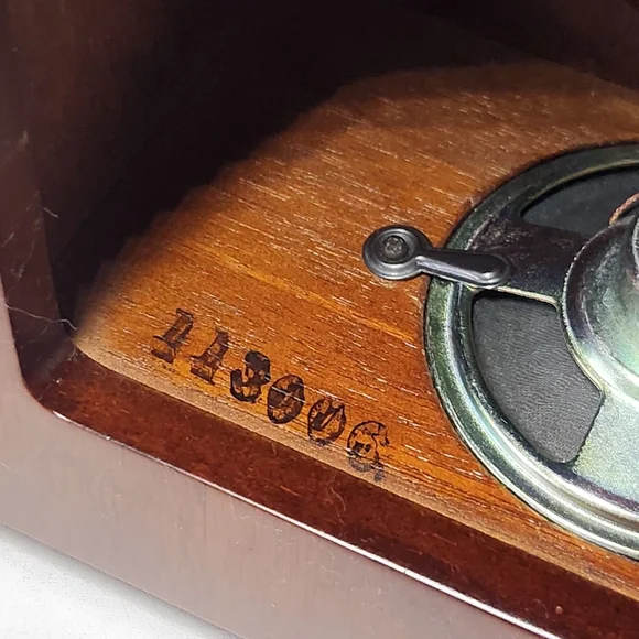 ​Hermle Mantel Clock Made in Germany Quartz 2115 Dual Chime Westminster Ave... - Picture 13 of 16